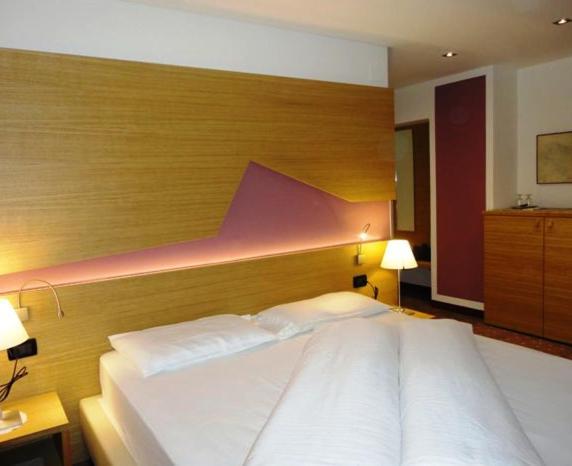 Hotel Cevedale Living Romance Hotel Cogolo Cameră foto