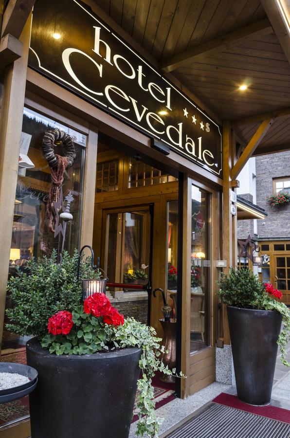 Hotel Cevedale Living Romance Hotel Cogolo Exterior foto